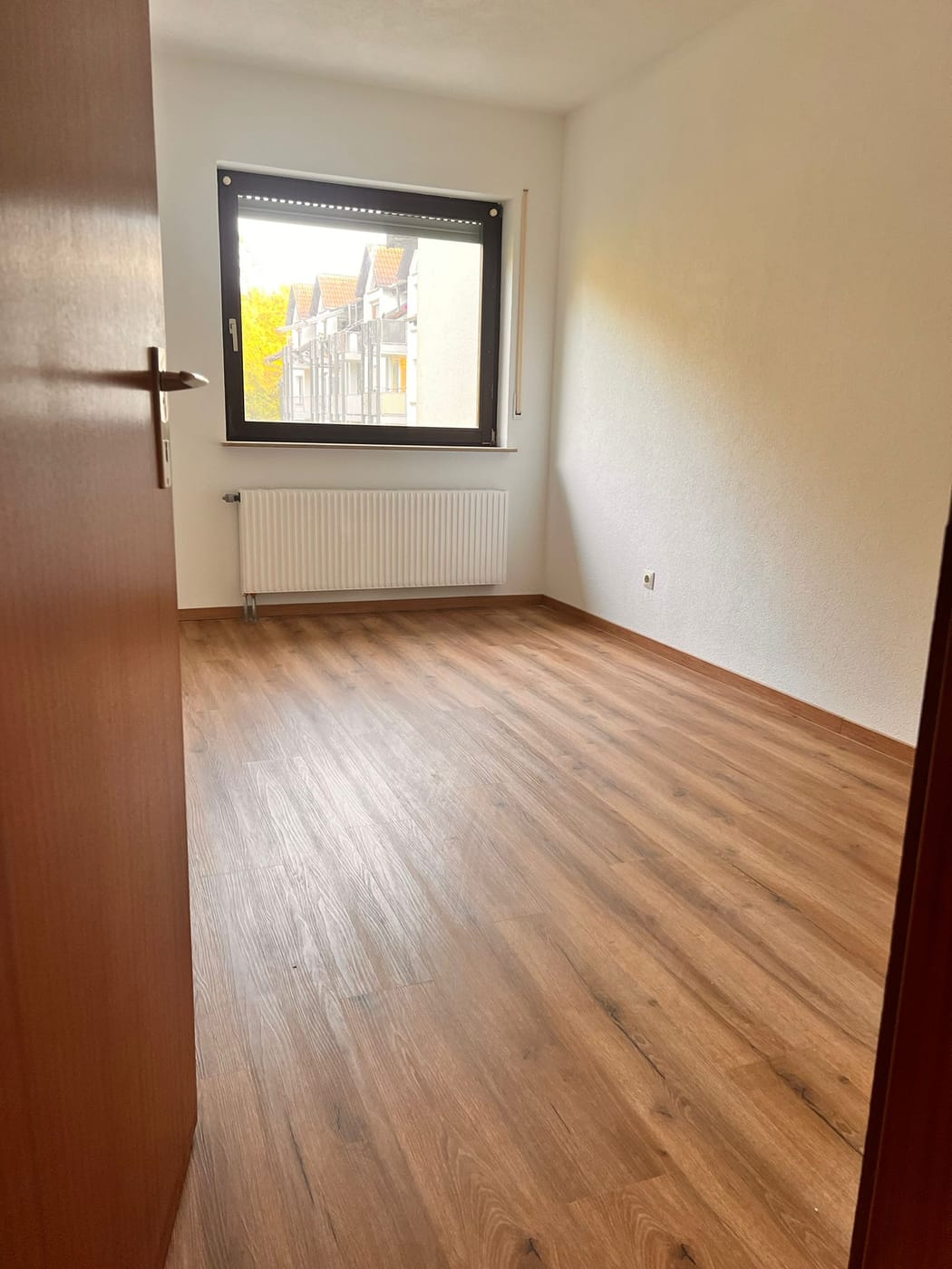 Wohnraum nach der Sanierung, Ansicht 1